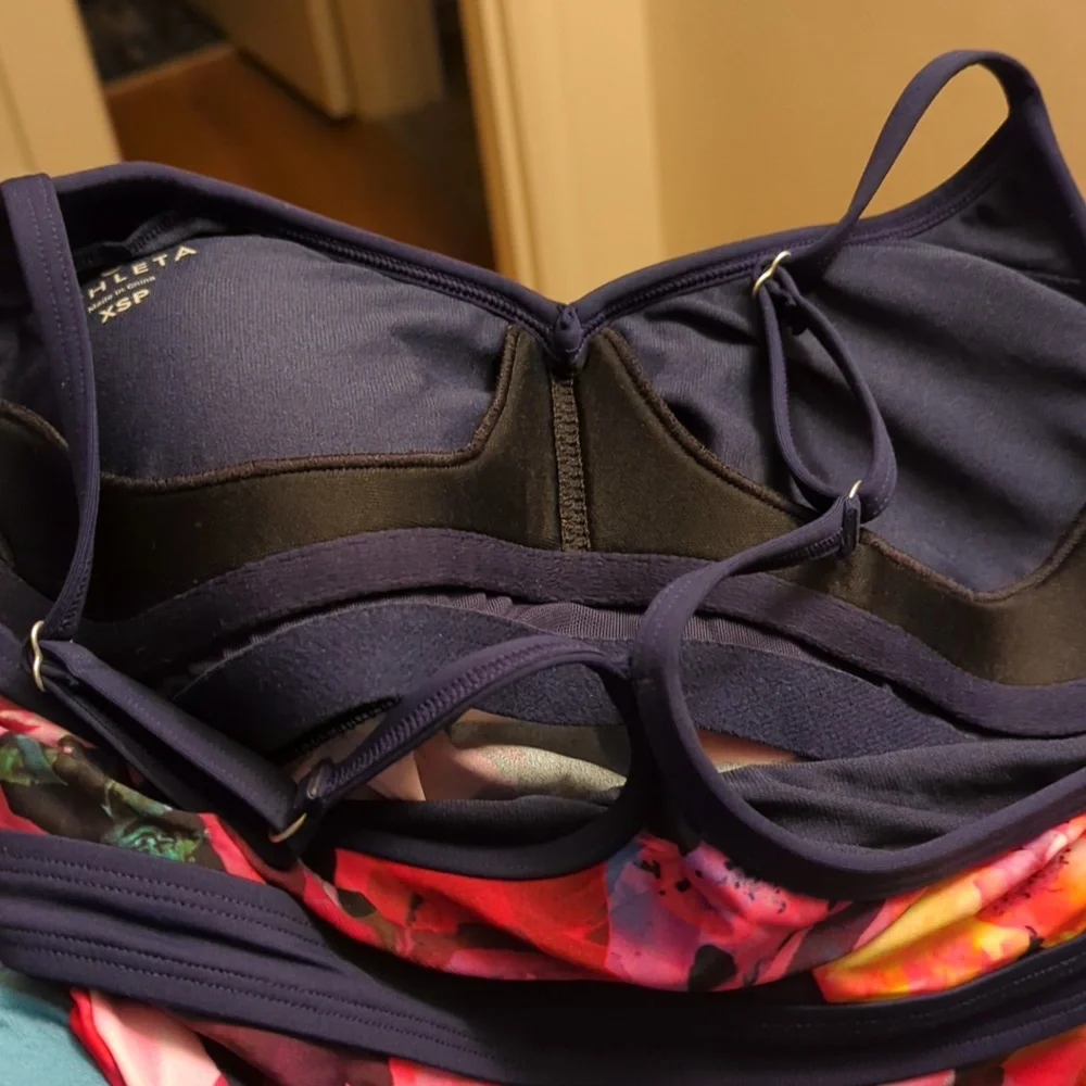 Athleta - Picture 5 of 5